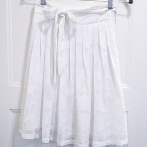 RW&Co White Floral Guipure Skirt with Pockets